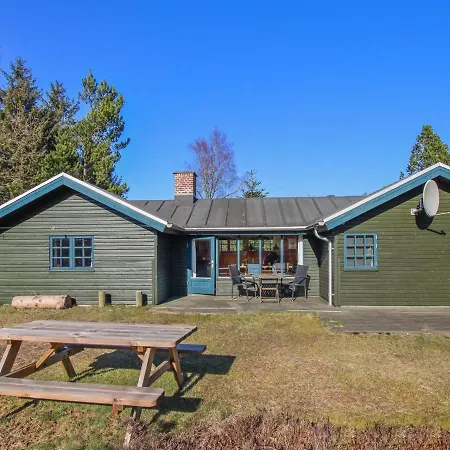 Sigourney - 2km To The Inlet By Interhome *
